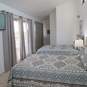 Itza-bella Apartahotel